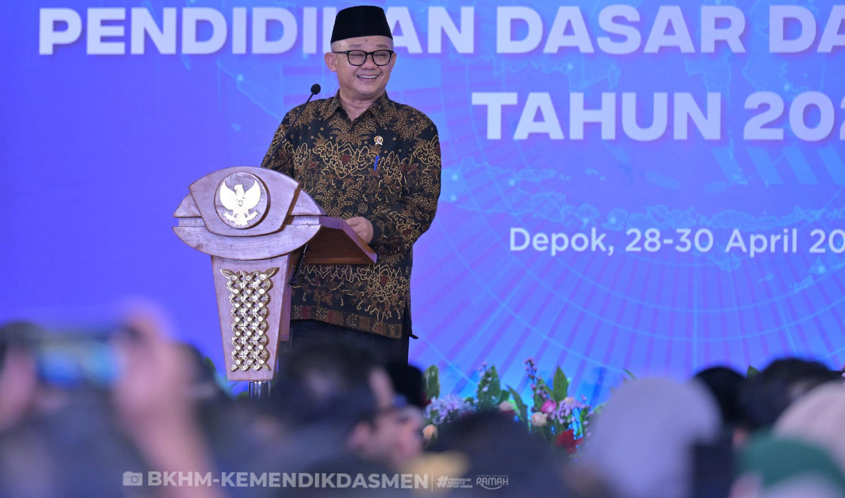 Tanggapan Mendikdasmen Atas Usulan KDM Akan Kirim Siswa Bermasalah di Jabar ke Barak Militer: Tanya Ahli Pendidikan Saja