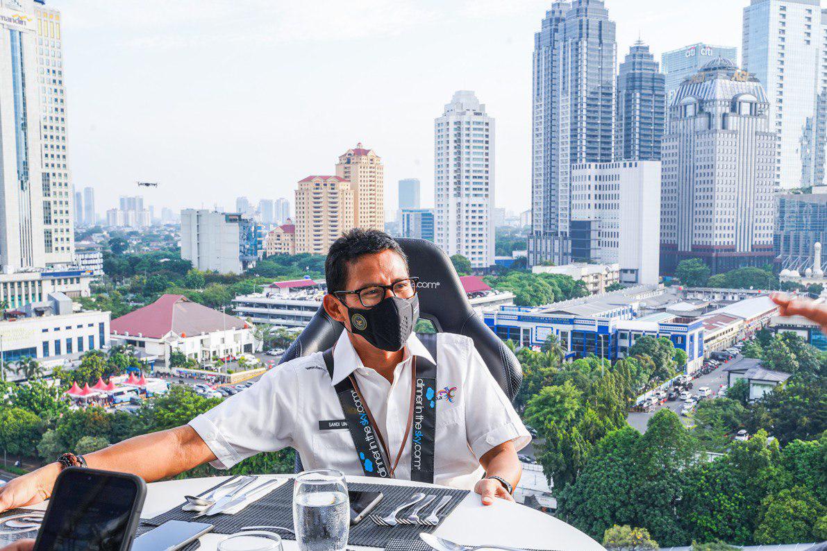 Sandiaga Uno: Atraksi Dinner In The Sky Ini Bisa Jadi Destinasi Wisata Baru di Jakarta