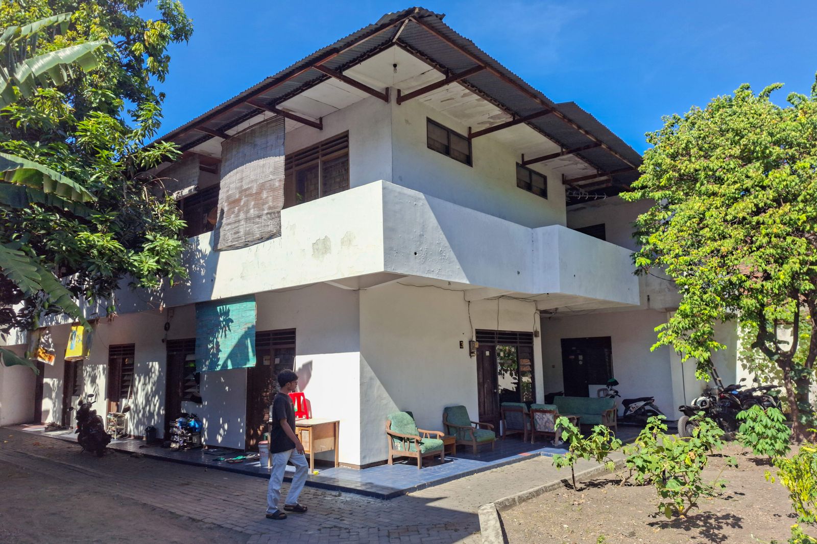 Perantau di Surabaya Bisa Urus KTP-KK ke Pemilik Indekos, Tunggu Raperda Ini Disahkan!