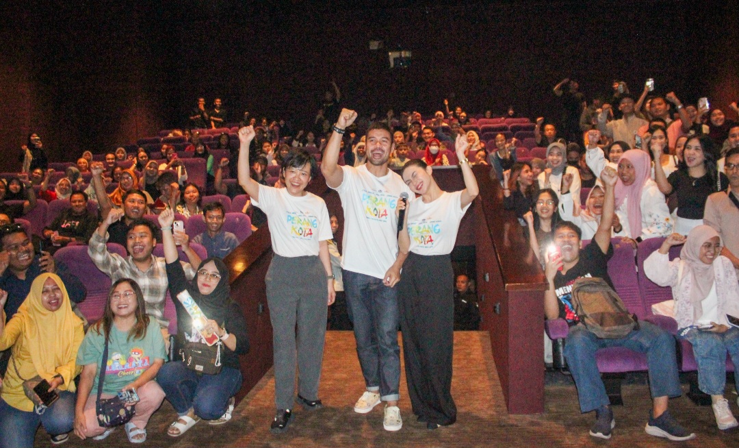 Nobar Perang Kota di Tunjungan Plaza 3 Bersama Cast dan Sutradara, Penonton Antusias