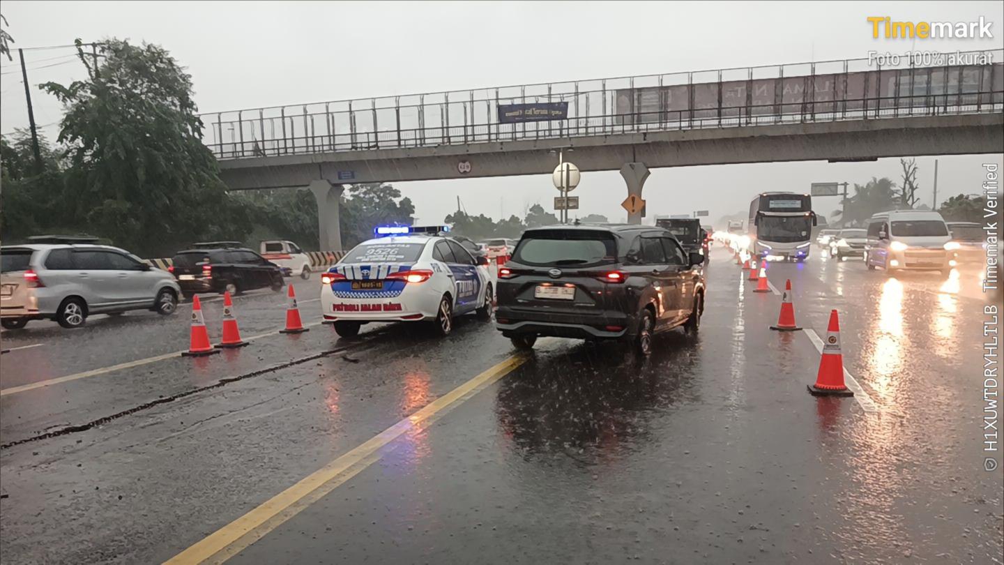 Atas Diskresi Kepolisian, Jasa Marga Berlakukan Contraflow di Tol Cikampek KM 55-KM 47 Arah Jakarta