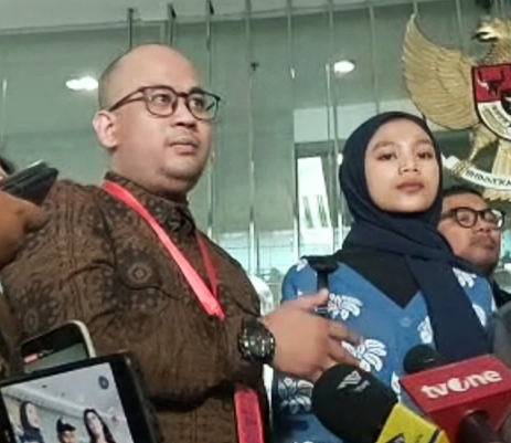 Keluarga Dini Sera Laporkan 3 Hakim PN Surabaya yang Vonis Bebas Ronald Tannur ke Komisi Yudisial! 