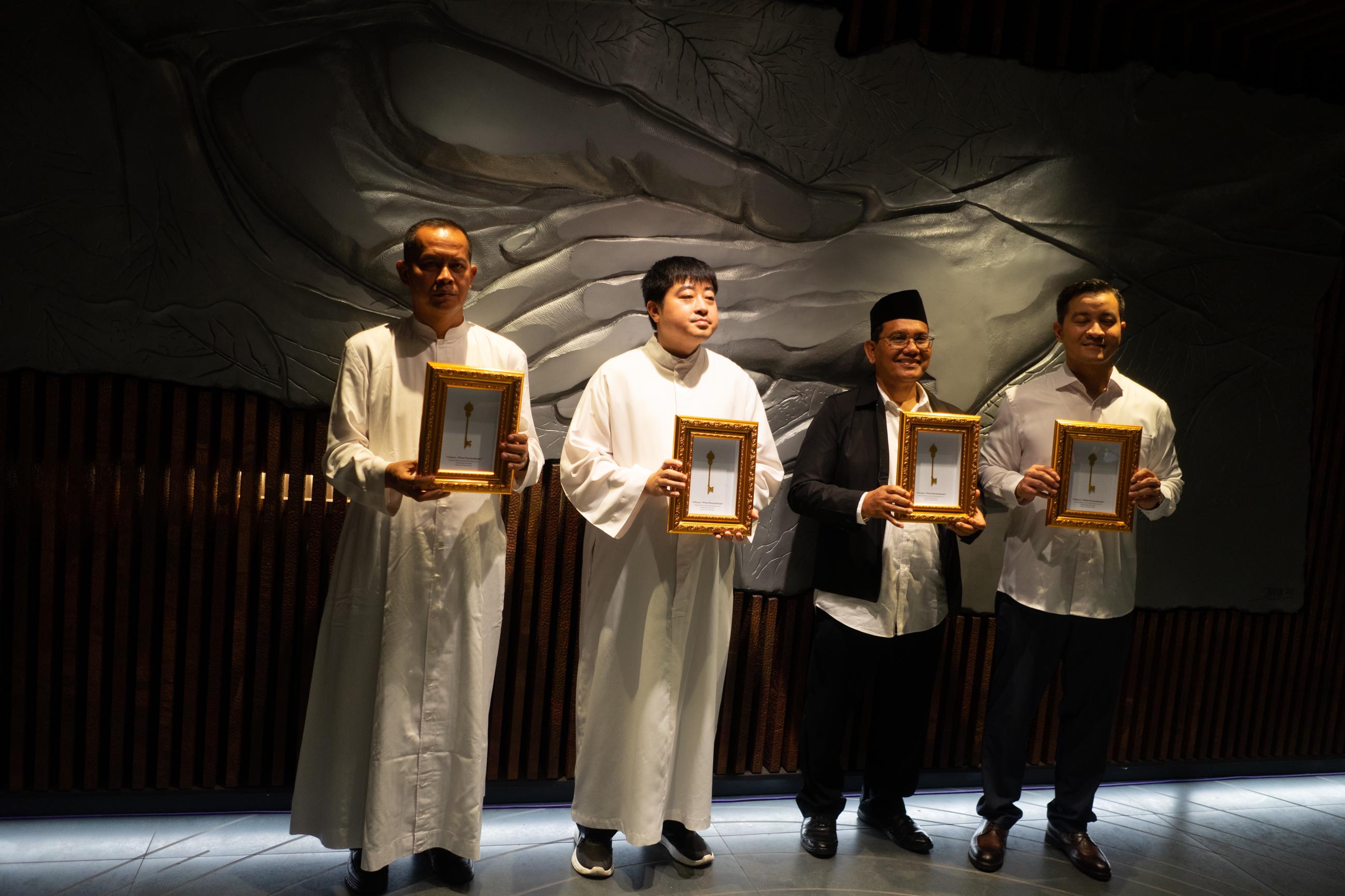 Terapkan Kurikulum Pluralisme, Siswa dan Jebolan SMA Pangudi Luhur Sambangi Terowongan Silaturahim