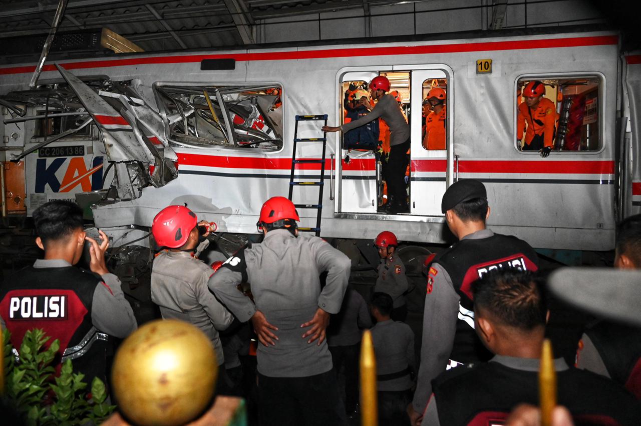 Investigasi KNKT Kecelakaan Kereta Bekasi: Masinis Diminta Rem Dikit-Dikit