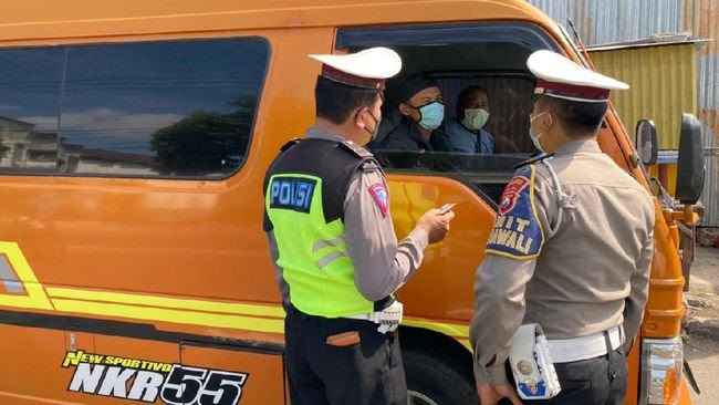 Polisi Awasi Travel Gelap Jelang Mudik Lebaran