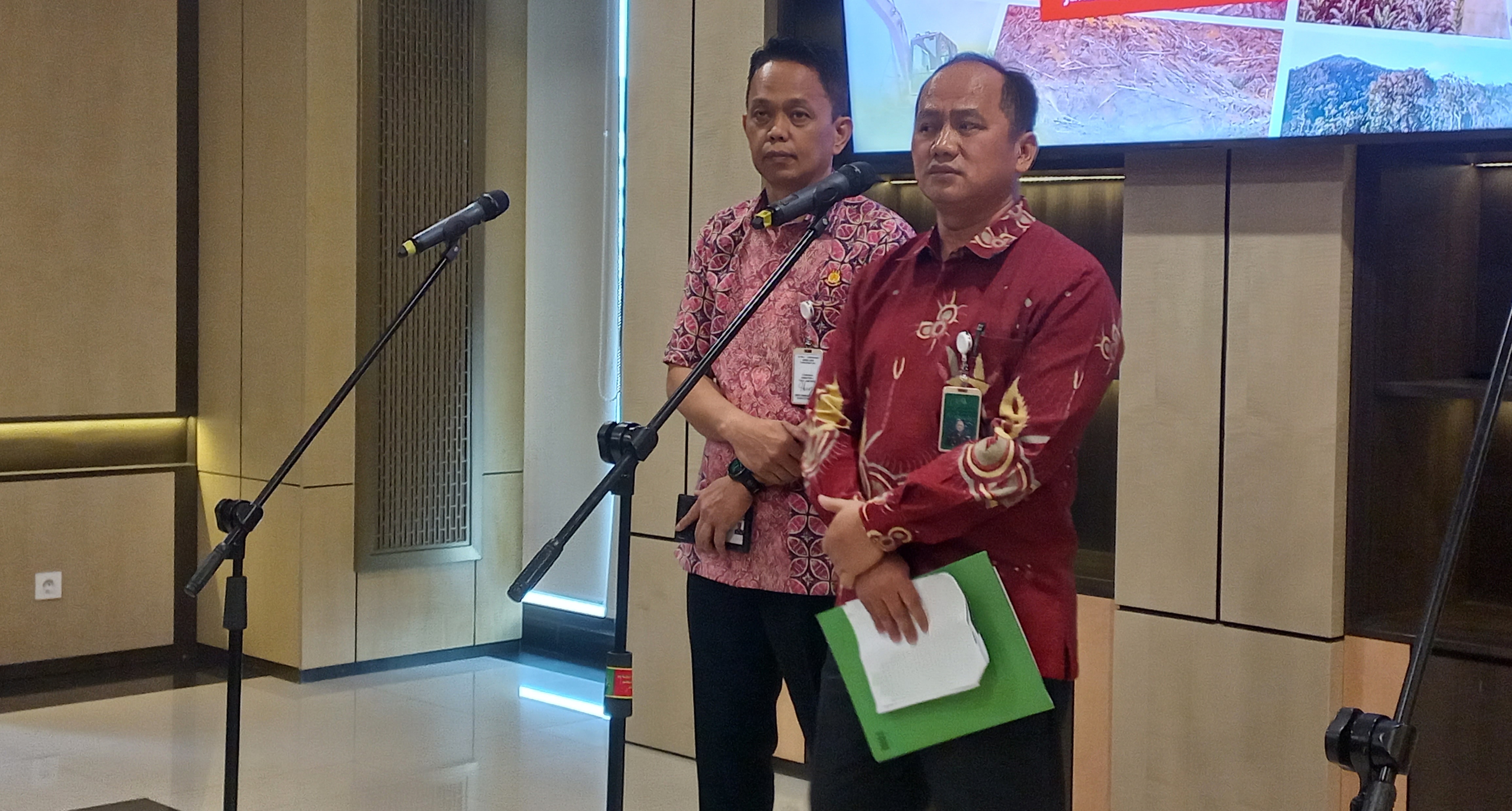 Update Kasus Korupsi Minyak Mentah, Kejagung Periksa 6 Saksi: Riza Chalid Terus Dikejar!