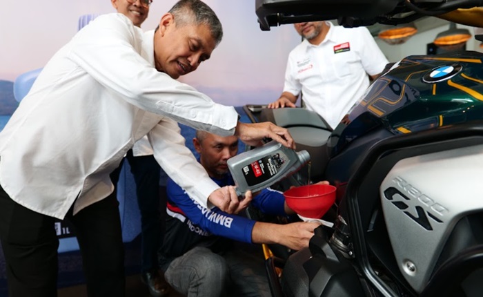 Pertamina Lubricants Hadirkan Pelumas Ekslusif Enduro Platinum 5W-40 Khusus Motor BMW