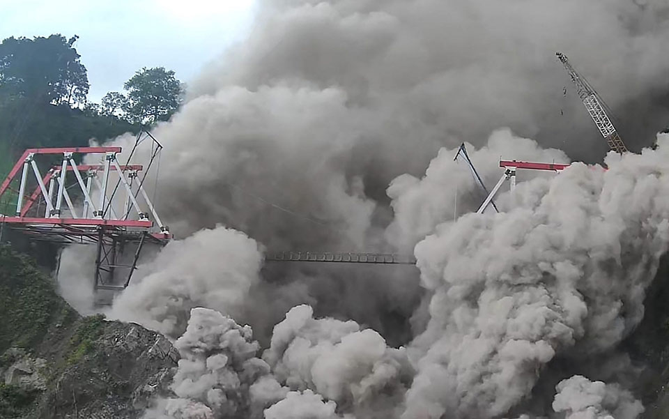 Erupsi Semeru Tak Ganggu Penerbangan di Juanda dan Malang