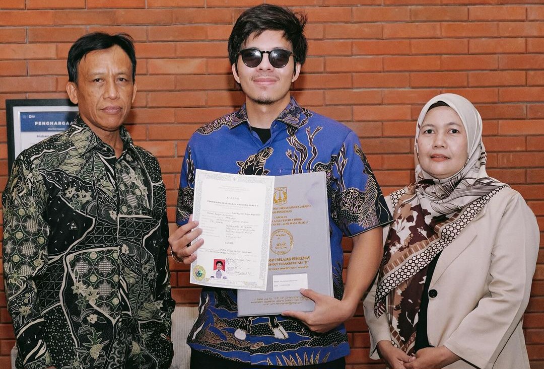 Selamat! Atta Halilintar Akhirnya Punya Ijazah SMA di Usia 29 Tahun