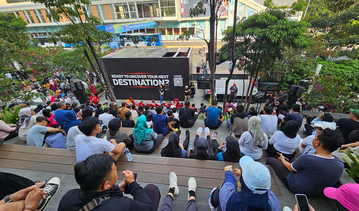 Mystery Box Terakhir Mendarat di Sarinah, 4 Hari Jelang Uncover your Next Destinations, World Premiere kendaraan Terbaru Mitsubishi Motors.