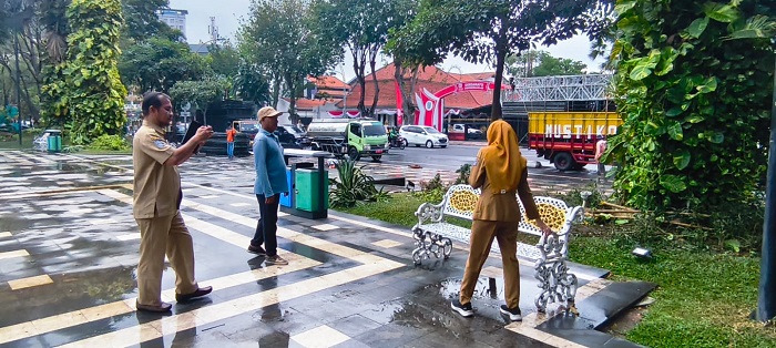Taman Apsari Rusak Usai Pesta Rakyat, DLH Surabaya Hitung Total Kerugian
