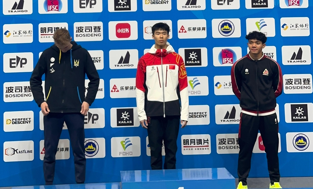 Bukan Veddriq Leonardo, Kiromal Katibin Sukses Membawa Medali Perunggu Bagi Indonesia di IFSC Wujiang 2025