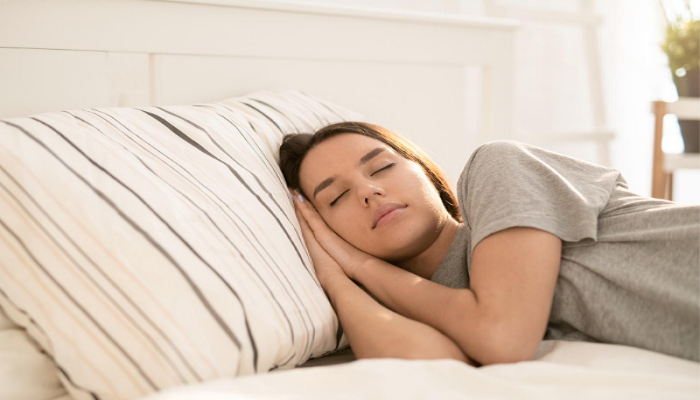 3 Cara Mudah untuk Bisa Cepat Tidur Siang, Langsung Berikan Energi Baru!