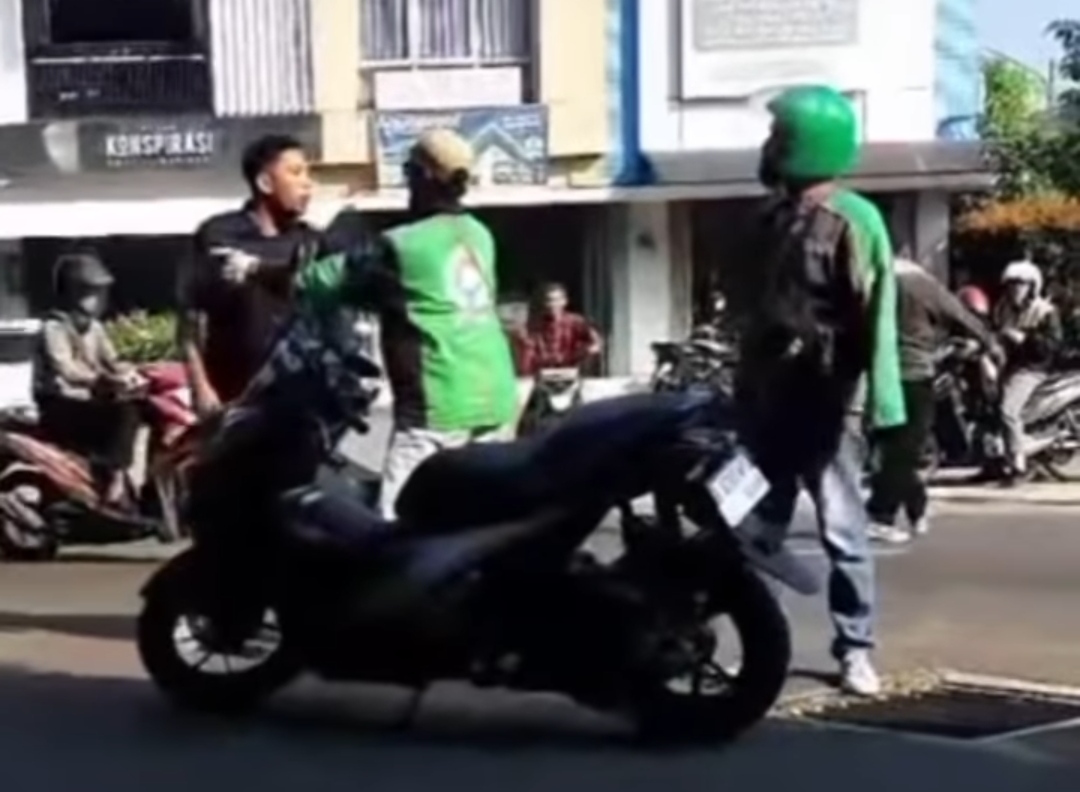 Viral Sopir Towing Ngamuk Pukul Driver Ojol di Bintaro, Tak Terima Ditegur Usai Ugal-ugalan di Jalan