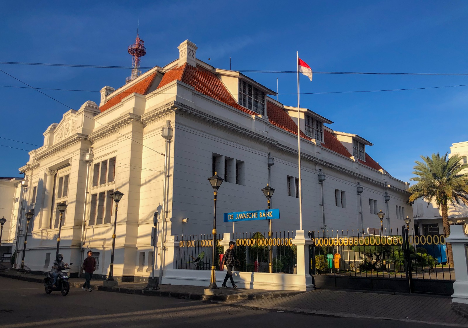 Kapasan Dalam dan De Javasche Bank Berebut Hati Wisatawan di Surabaya Tourism Award 2025
