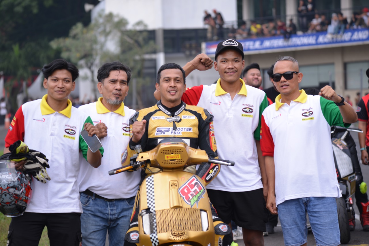 Scooter Prix Ronde 3: Sempat Duel di Depan, Bram Prasetya Terjatuh di Lap 11, AJM Skuter Siap Bangkit Ronde Berikutnya