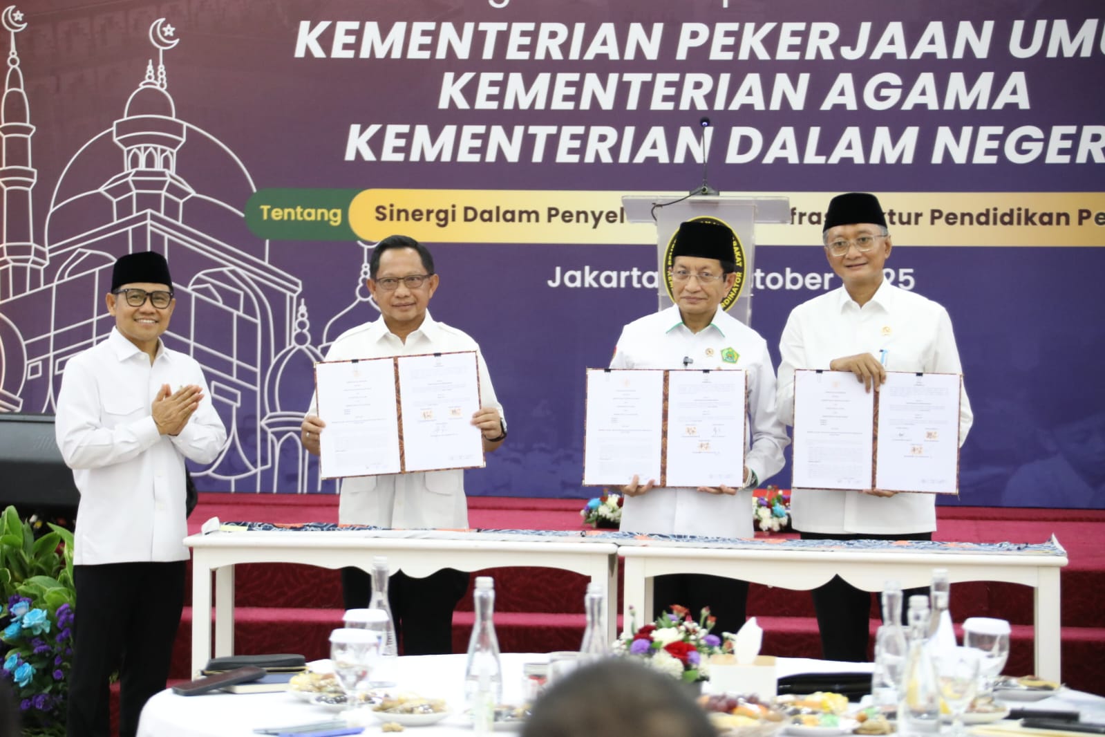 Mendagri, Menteri PU, dan Menag Teken MoU Penguatan Infrastruktur Pendidikan Pesantren