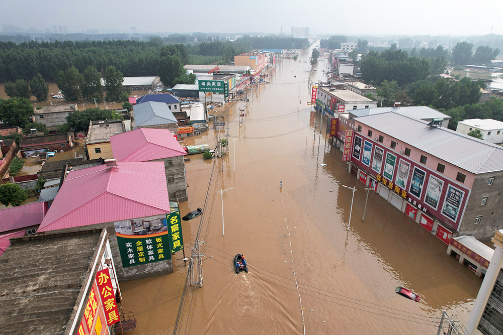 Badai Khanun di Tiongkok Lumpuhkan Infrastruktur Kereta