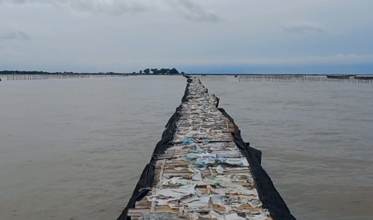 Biaya Pembangunan Bagar Laut Tembus Miliaran Rupiah, Netizen: Nelayan Tangerang Sekaya Itu?