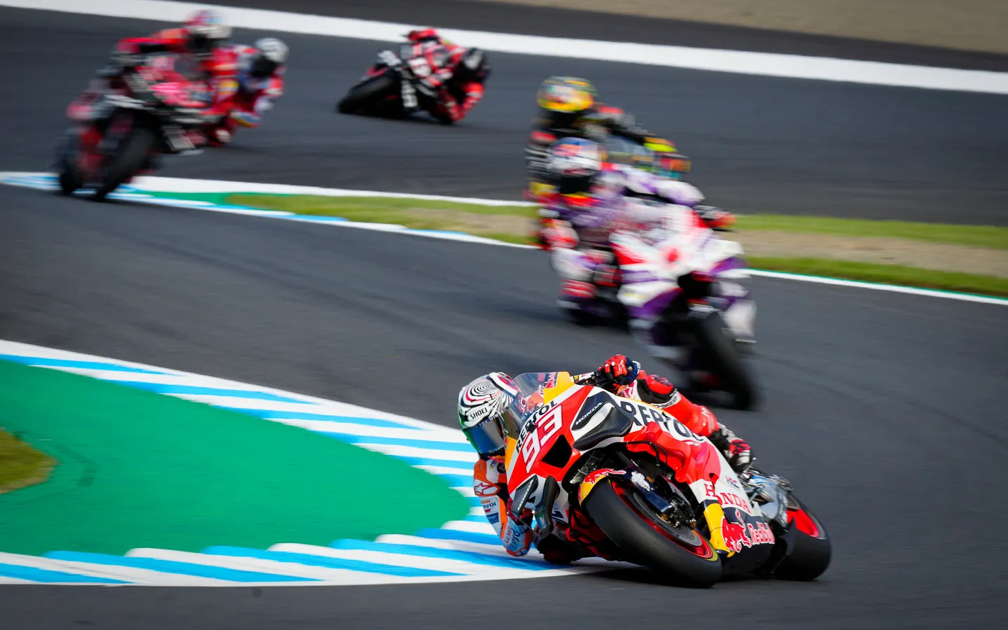 Marc Marquez Beri Isyarat Salam Perpisahan Pada Honda di MotoGP Jepang: Podium yang Sangat Romantis