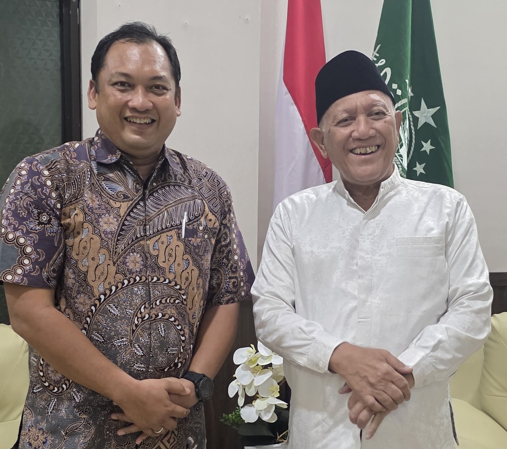 Gus Kikin Ajak Santri Ikuti Disway Mandarin Debate & Speech Competition 2026