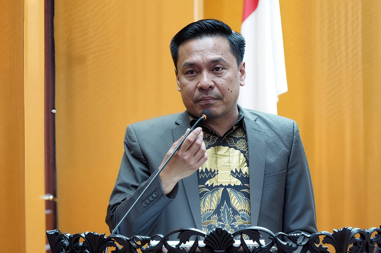 Diskusi di Taman Budaya Surabaya: Refleksi Gerakan 25 Agustus, Alarm Wakil Rakyat