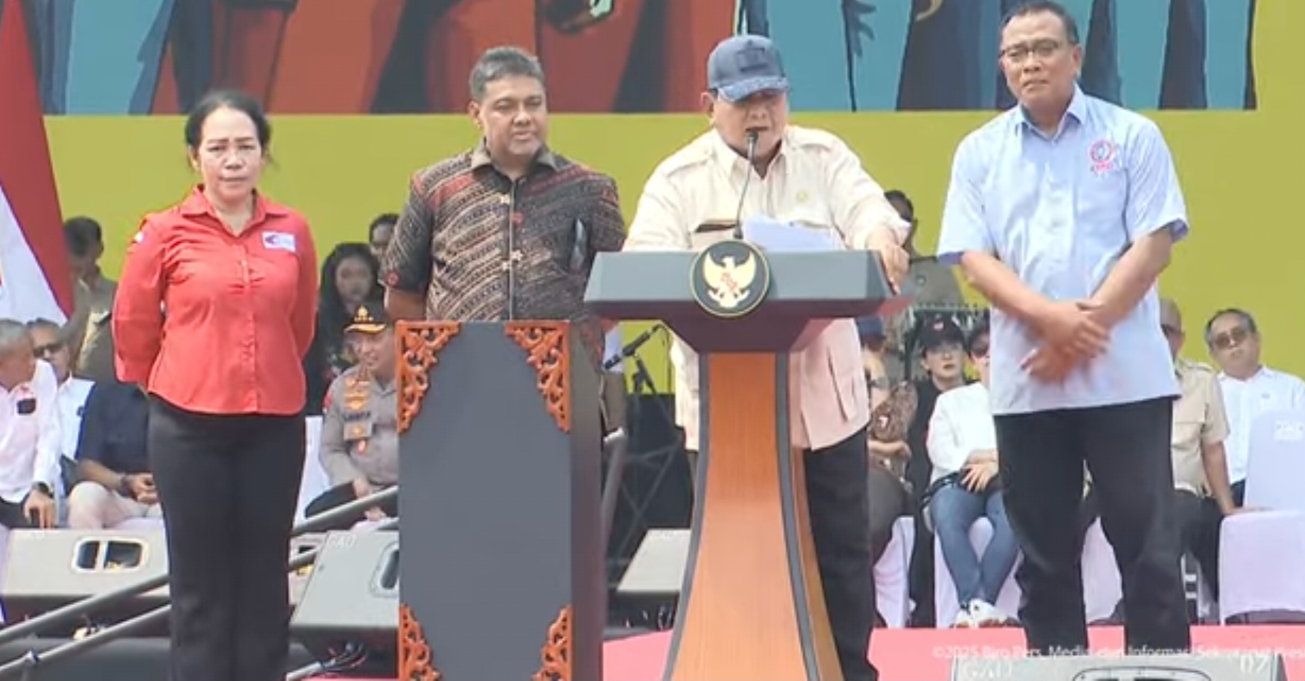 Canda Prabowo ke Massa Buruh: 'Gue Kalah 4 Kali di Pemilihan Presiden, Elo Ketawa Lagi'