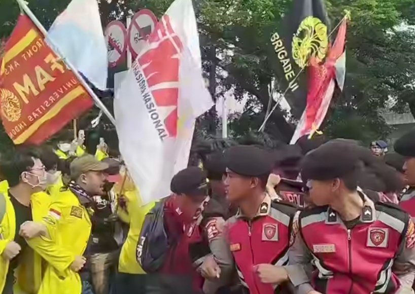 BEM UI dan FMN Dihalangi Polisi di Semanggi, Dilarang Aksi di Bundaran HI