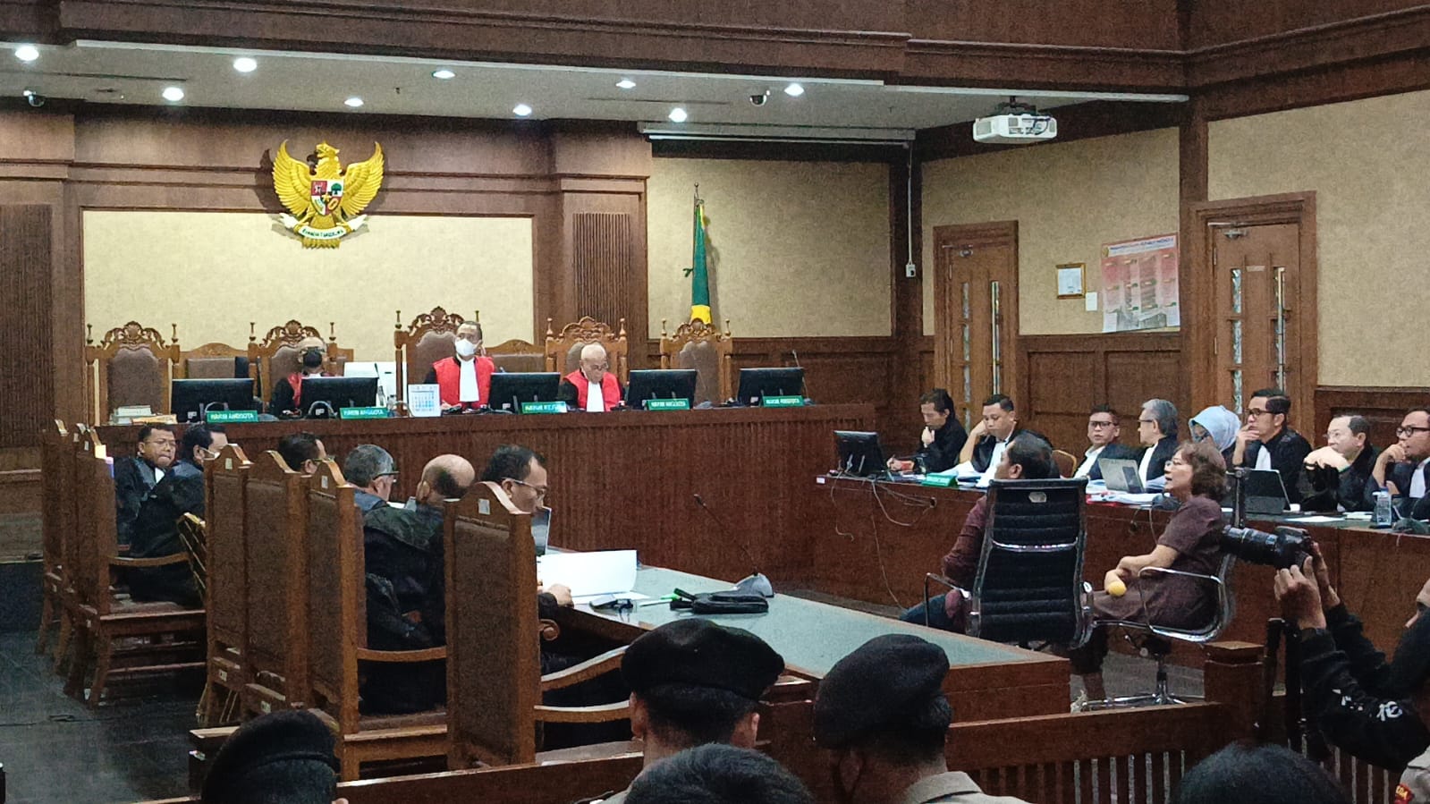 Donny Tri Istiqomah Ngaku Pernah Ketemu Harun Masiku dan Dikasih Rp 100 juta