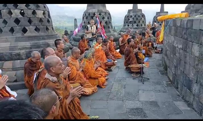 Bhikkhu Thudong Tiba di Borobudur, 22 Hari Jalan Kaki 666 Km