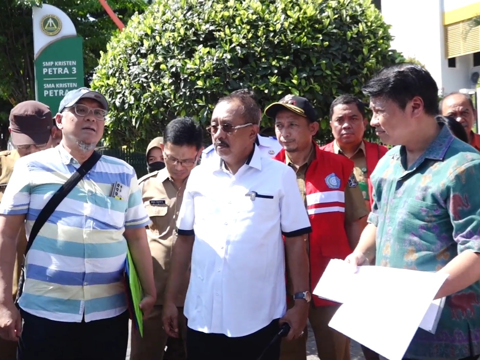 Perseteruan Sekolah Petra dengan Warga, DPRD Surabaya Minta Pemkot Tegas Tindak Pungli