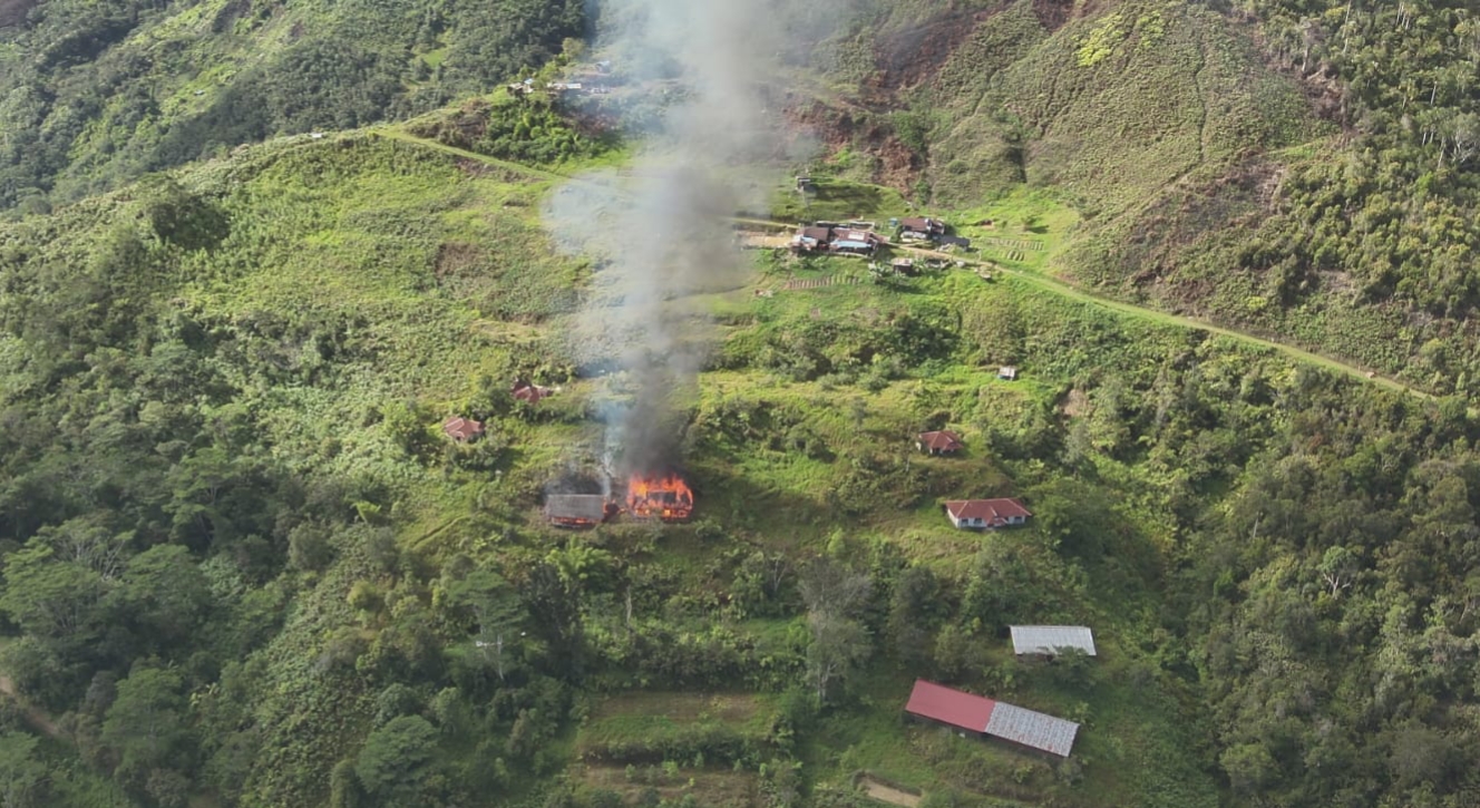 KKB Bakar Sekolah di Pegunungan Bintang, Aparat Tegaskan Kejar Pelaku hingga Tuntas