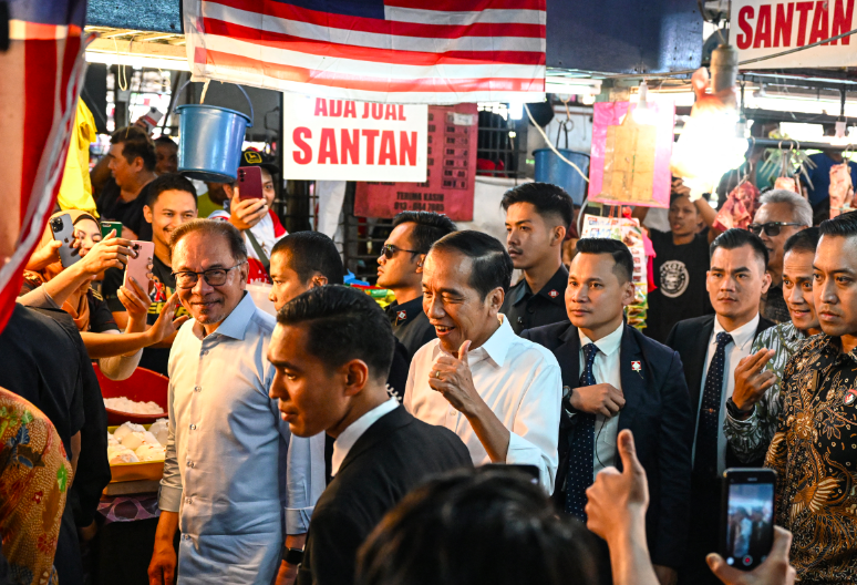 Jokowi-Anwar Ibrahim Tuntaskan Sengketa Batas Laut 