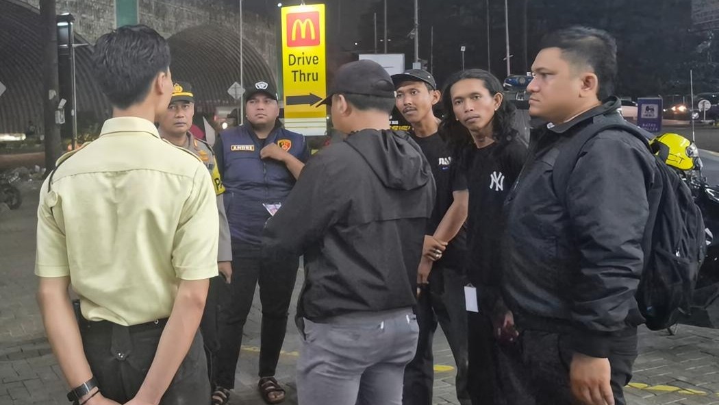 Polisi Tangkap Dua Preman Pengeroyok Satpam Supermarket di Pamulang
