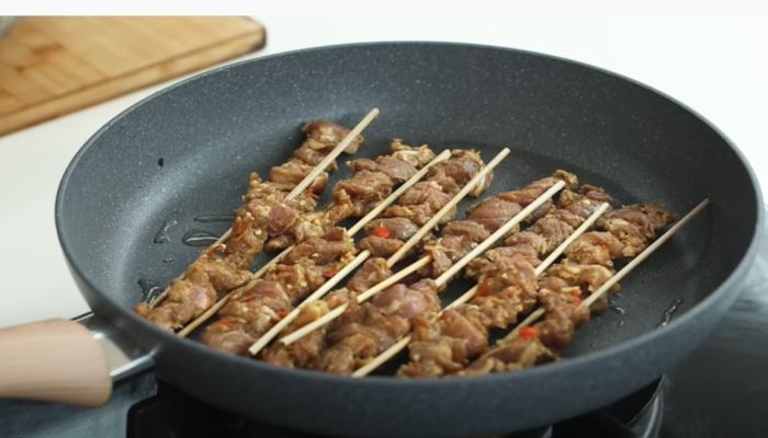 Jelang Idul Adha, Berikut Resep Sate Kambing 5 Bahan Ala Chef Devina Hermawan