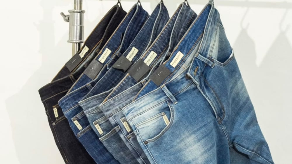 Ini 7 Tips Mencuci Celana Jeans Agar Warna Tak Cepat Pudar