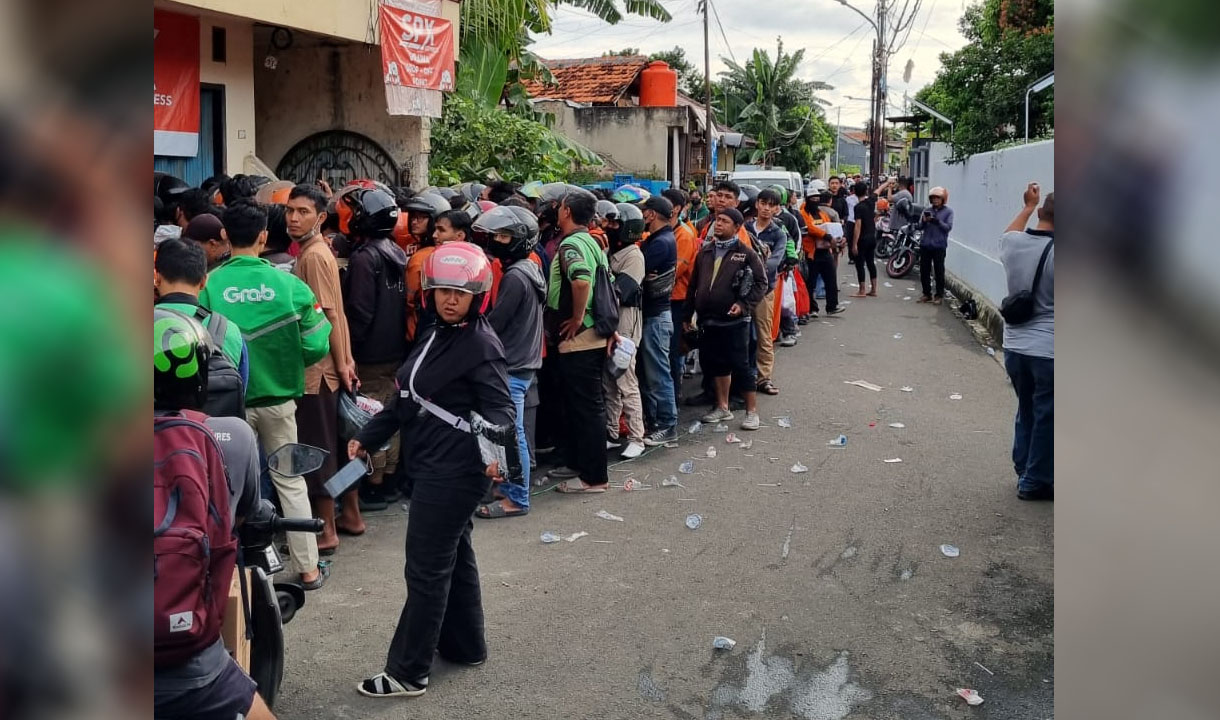 Kurir Frustrasi Buntut Paket Tak Sesuai Pesanan, Polisi Turun Tangan Cegah Kerusuhan Akibat Antrean Retur Barang di Jaksel