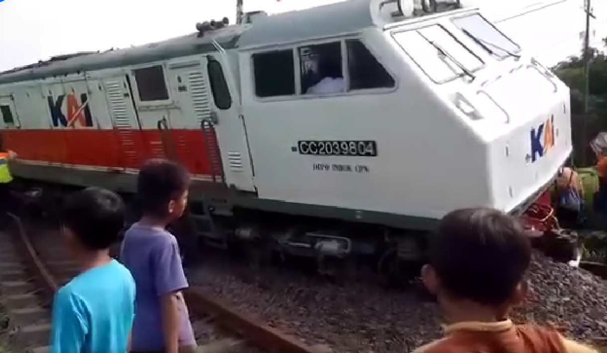 Update Terbaru Perjalanan Commuter Line Di Wilayah 8 Surabaya, Akibat KA Pandalungan Anjlok