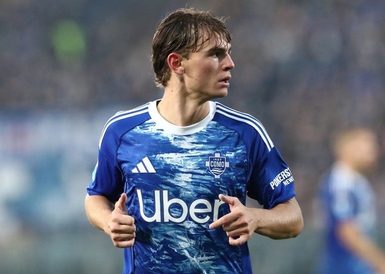 Nico Paz Dirumorkan Balik ke Real Madrid, Saya Fokus Como!