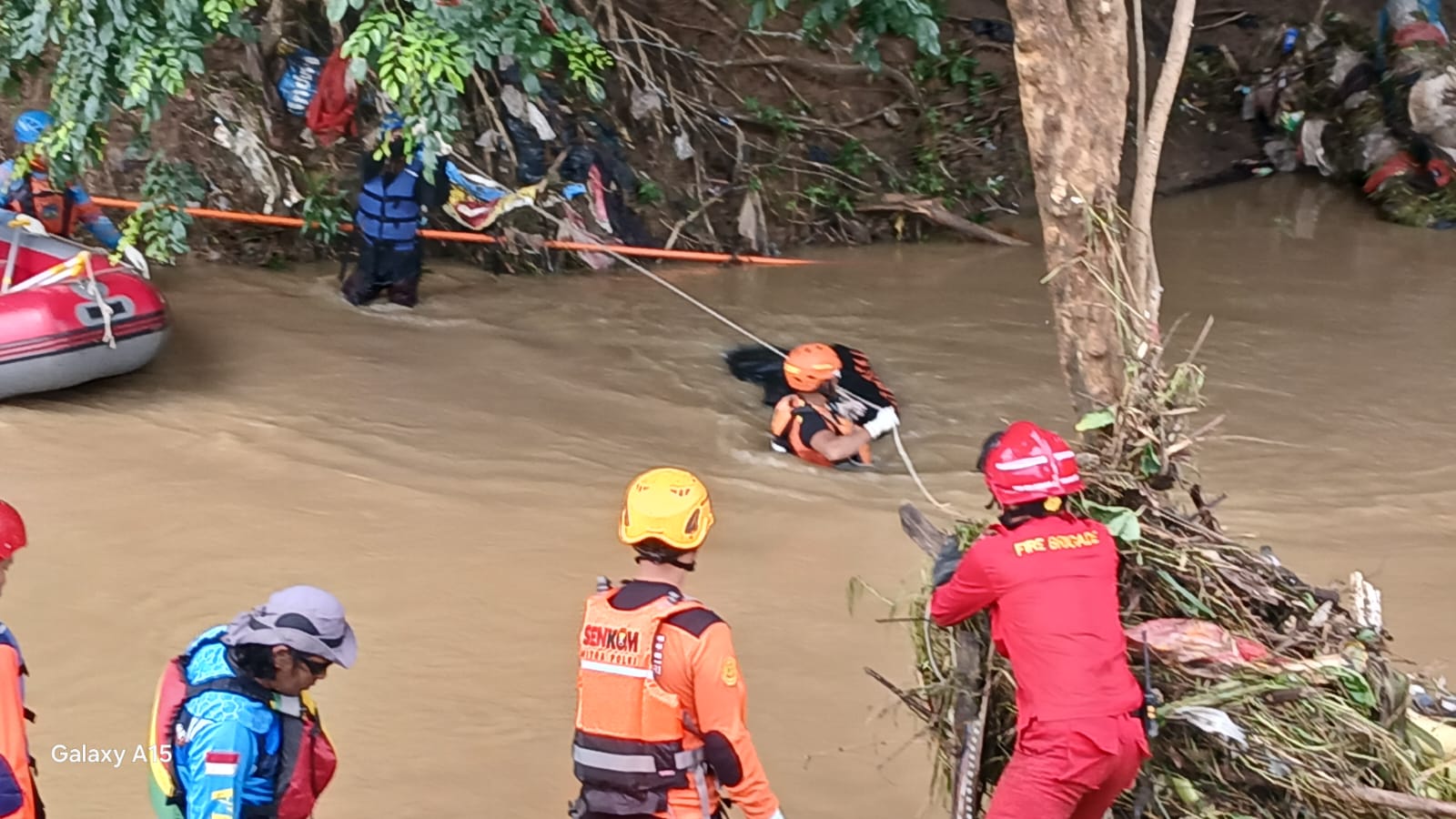 Bocah di Bekasi Terbawa Arus Sejauh 12 Km, Tersangkut di Saluran Air Besar Kabupaten Bekasi