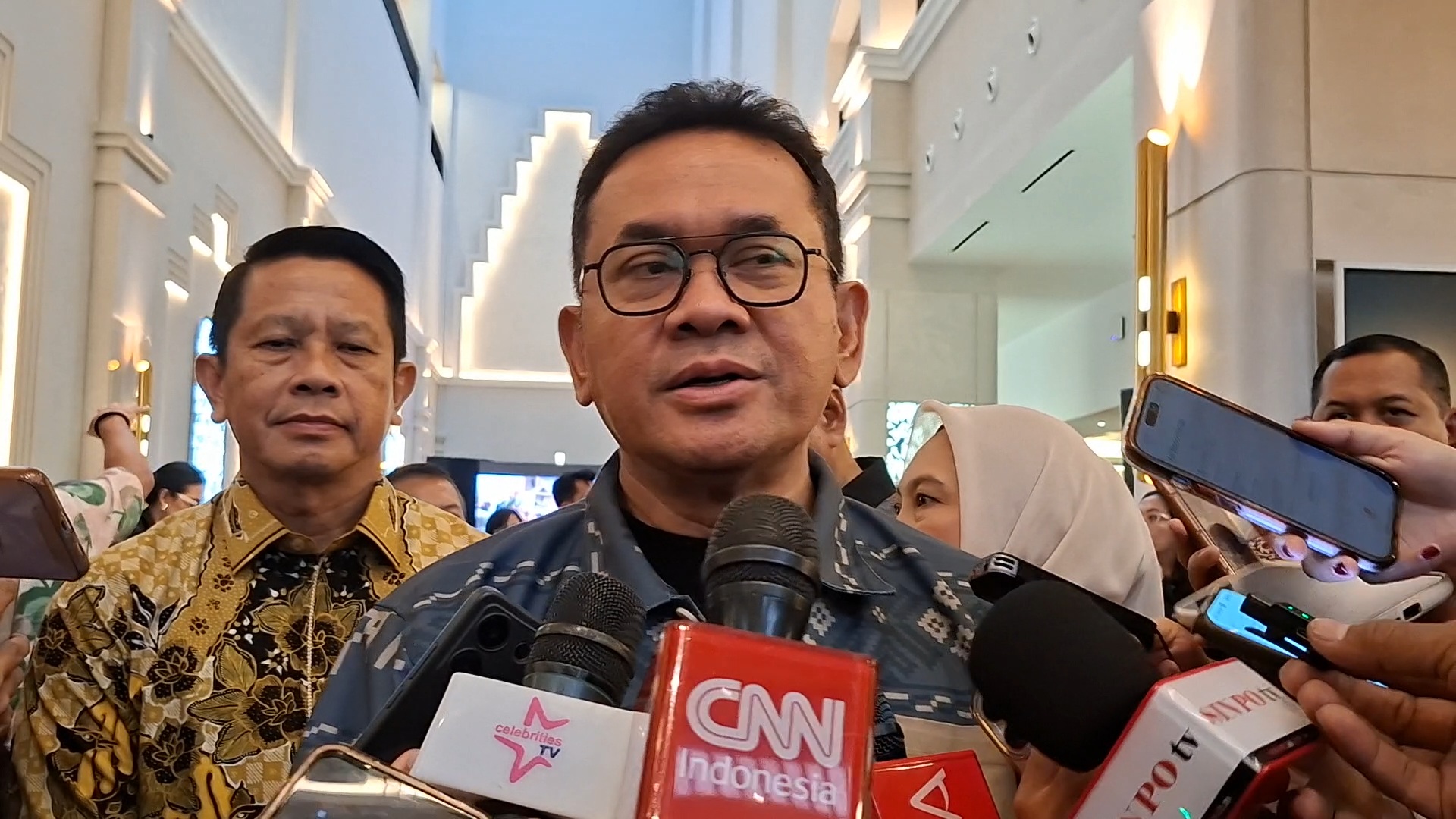 Pedagang Pasar Induk Cipinang Khawatir Beras Oplosan, Mendag Budi Santoso: Sudah Tidak Ada Masalah