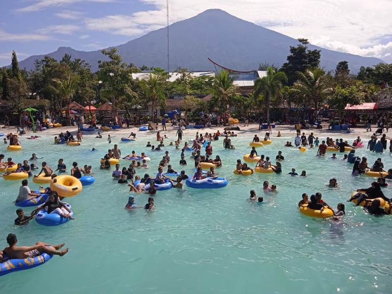 Libur Lebaran, Pemilik Objek Wisata Raup Untung, Pengunjung dari Berbagai Daerah
