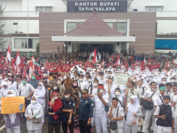 Kisah Tragis Tenaga Kesehatan di Semarang yang Dipecat usai Tuntut Insentif COVID-19