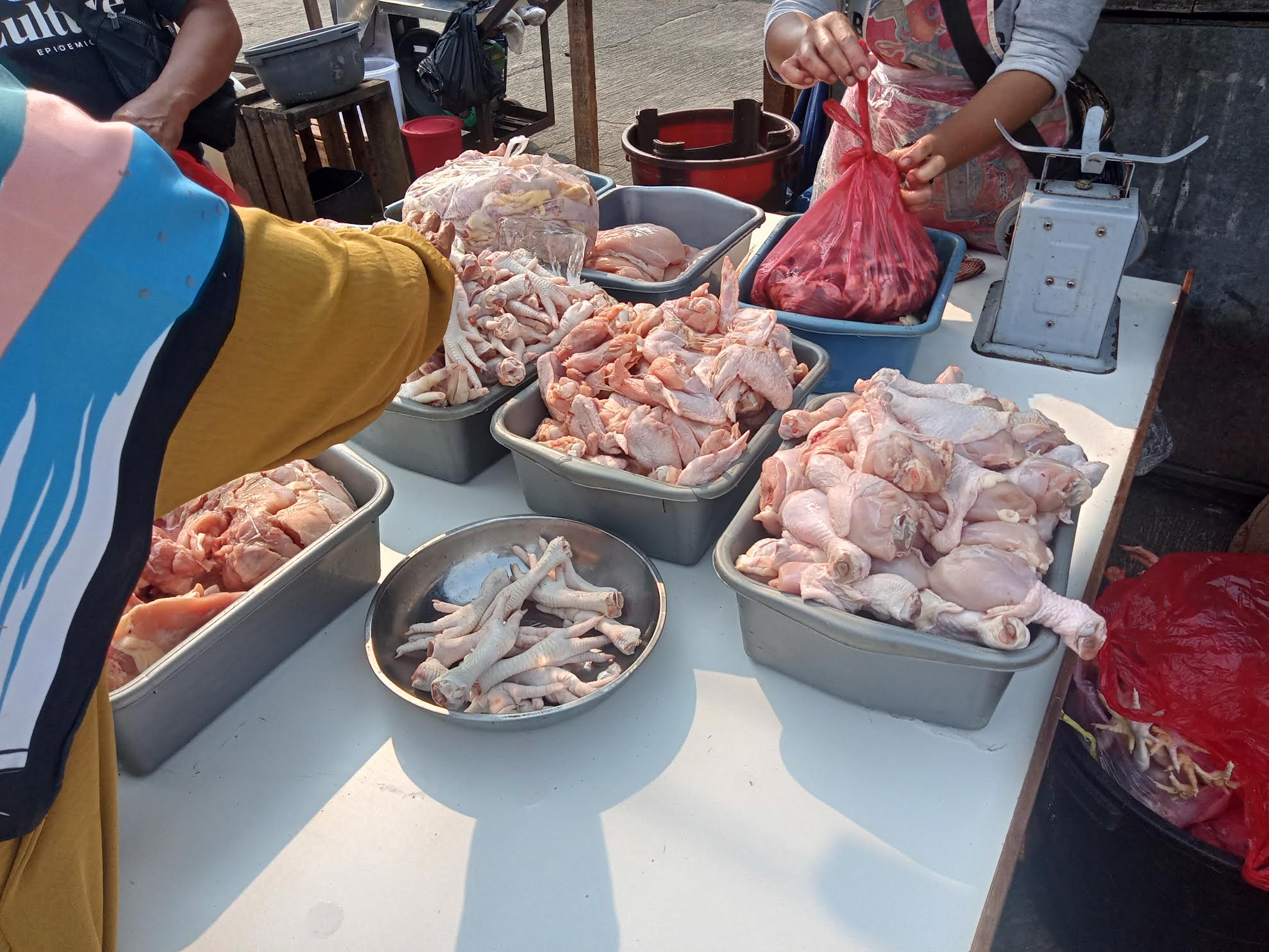 Ayam Potong Wajib Ada Sertifikat Halal Mulai Oktober, Pedagang: Kita Dukung