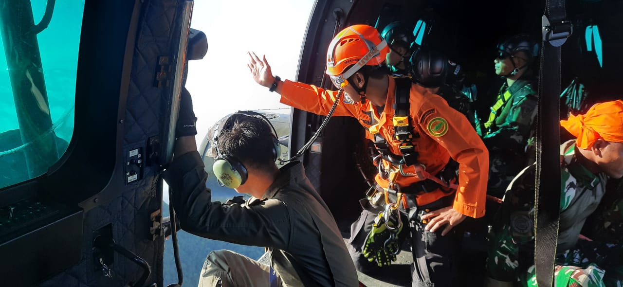 Operasi Pencarian Pesawat ATR Terkendala Ekstremnya Medan Pegunungan Maros