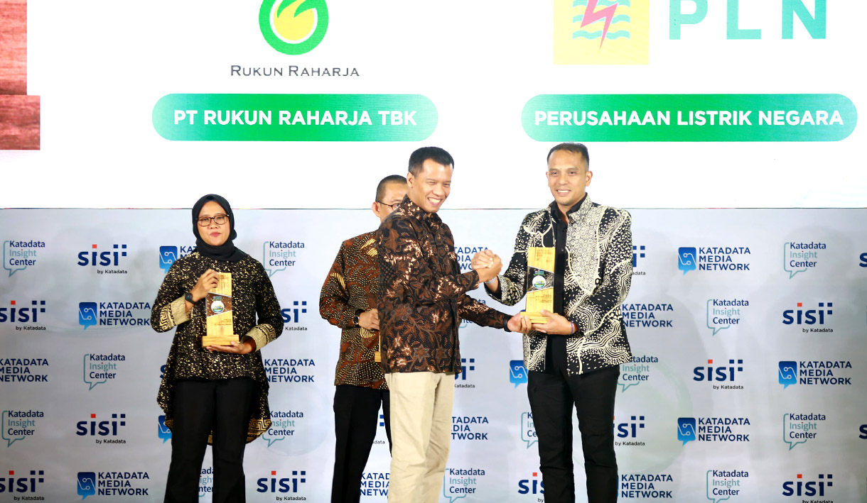 Kedepankan Aspek Keberlanjutan, PLN Raih ESG Awards Sektor Energi di Ajang SAFE