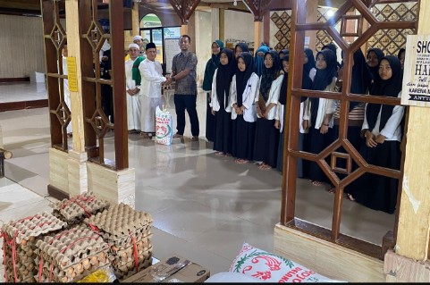 Ditresnarkoba PMJ Santuni Anak Yatim di Bekasi