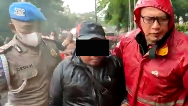 Terduga Pembakar Kantor Wali Kota Bandung Ditangkap, Barang Bukti Tabung Gas