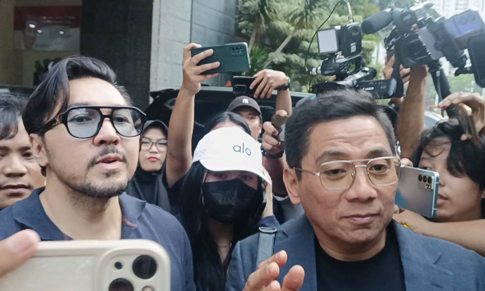 Gestur David Bayu Tuai Pujian Netizen Kala Dicecar Wartawan Terkait Kasus Audrey: 'Pasti Sedih dan Hancur'