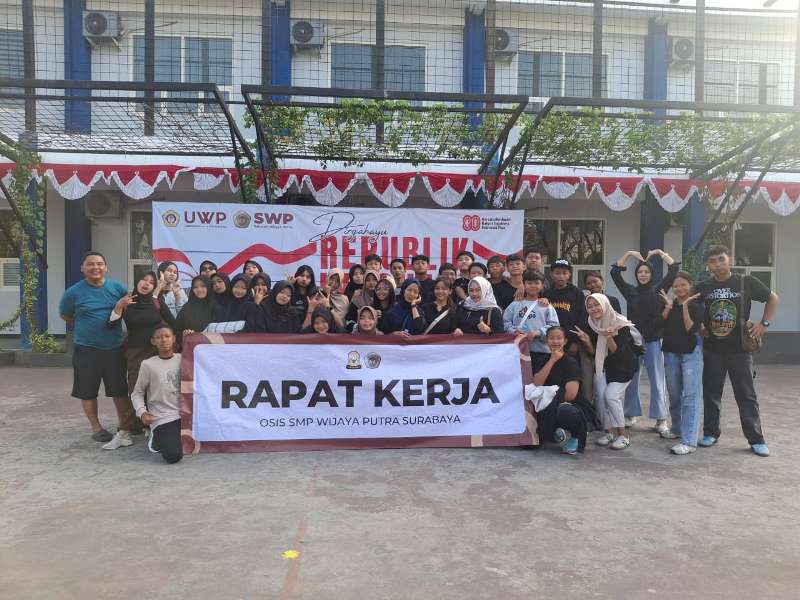 Raker OSIS SMP Wijaya Putra: Belajar Jadi Direktur Sejak Bangku SMP